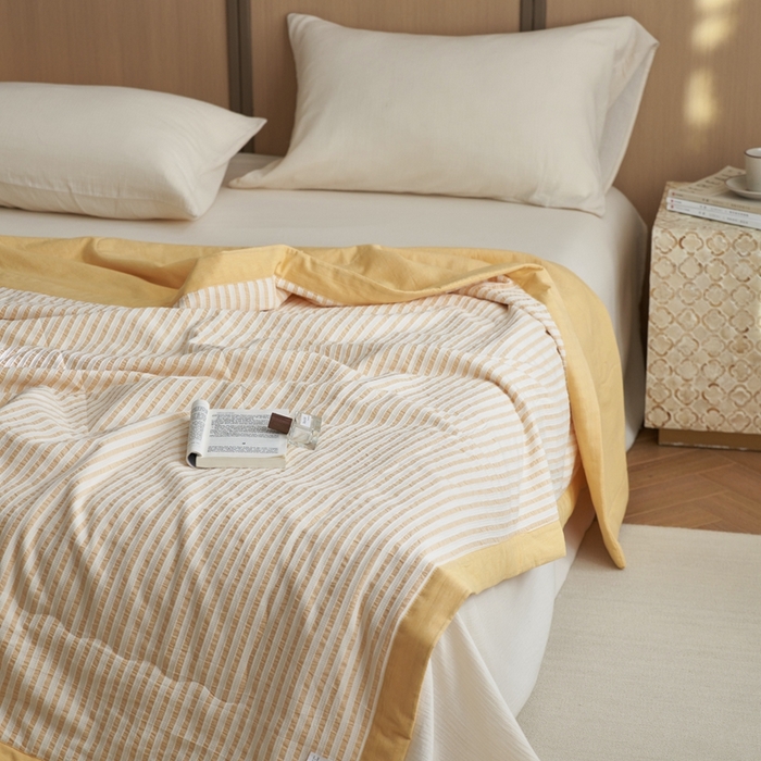 91家纺网 家纺一手货源 找家纺 安莱生活 2024新款水洗色织锦瑟夏被 锦瑟-驼黄