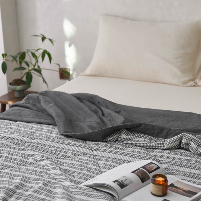 91家纺网 家纺一手货源 找家纺 安莱生活 2024新款水洗色织花漾夏被 花漾-深灰