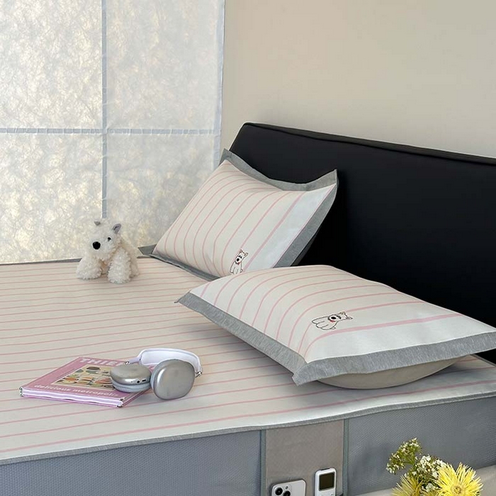 91家纺网 家纺一手货源 找家纺 昔可家纺 2024新款A类900D数码印花刺绣床笠款冰丝席 粉条萌宠