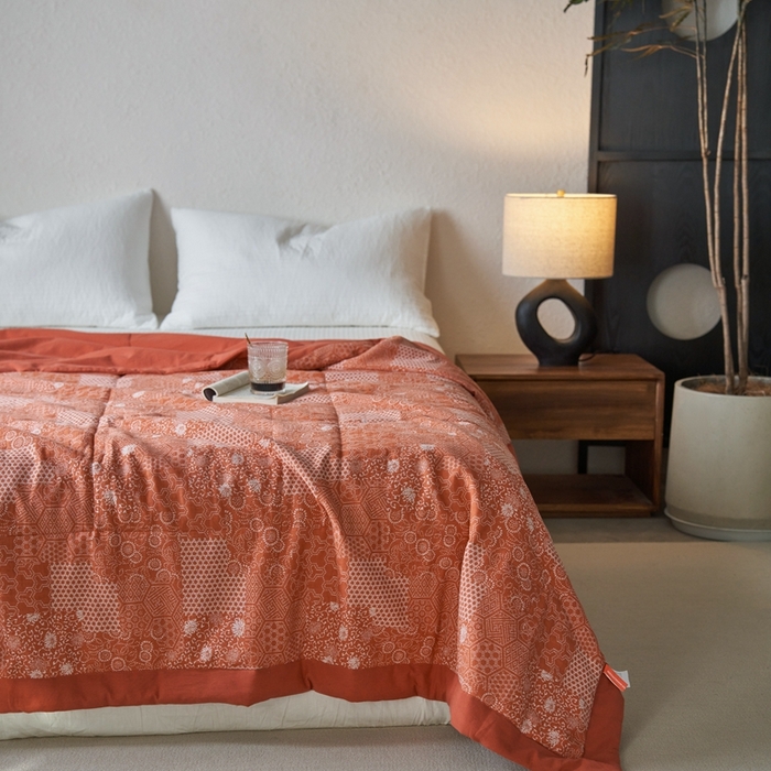 91家纺网 家纺一手货源 找家纺 安莱生活 2024新品双层纱色织花妍缤纷单夏被 花妍缤纷-橘红