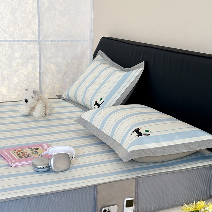 91家纺网 家纺一手货源 找家纺 昔可家纺 2024新款A类900D数码印花刺绣床笠款冰丝席 条纹黑猫