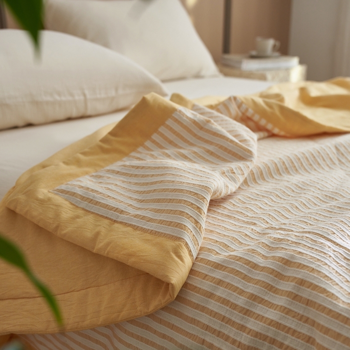 91家纺网 家纺一手货源 找家纺 安莱生活 2024新款水洗色织锦瑟夏被 锦瑟-驼黄