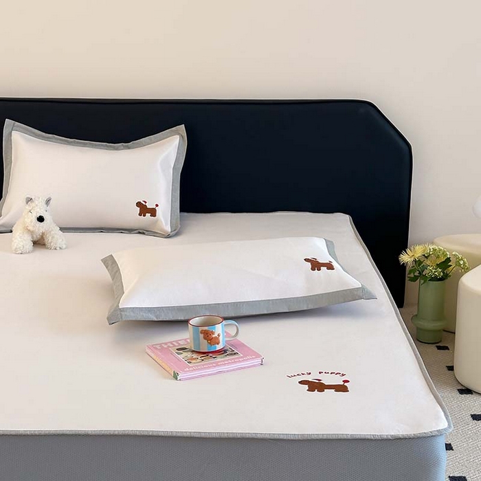 91家纺网 家纺一手货源 找家纺 昔可家纺 2024新款A类900D纯色绣花床笠款冰丝席 幸运狗狗