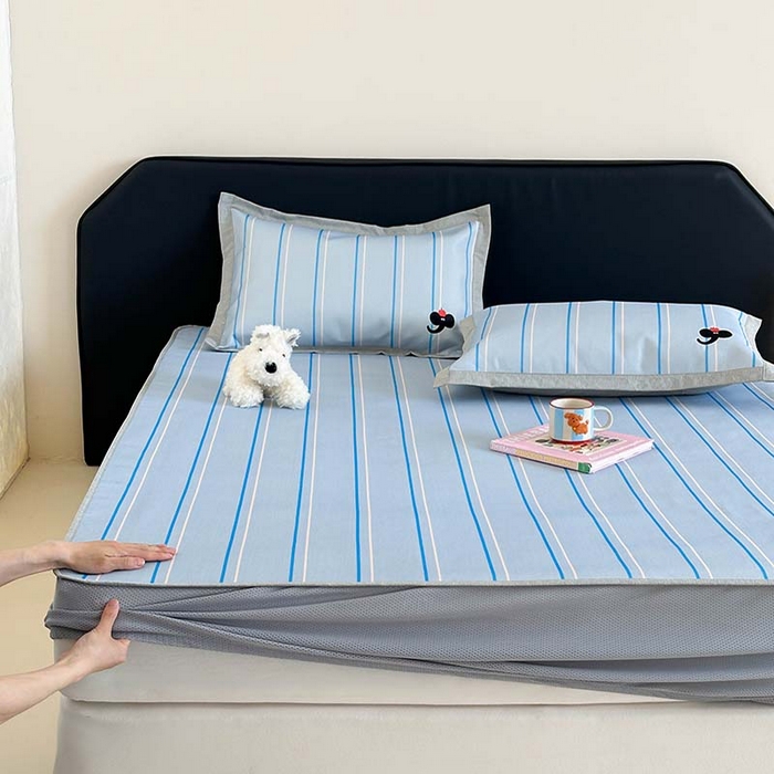 91家纺网 家纺一手货源 找家纺 昔可家纺 2024新款A类900D数码印花刺绣床笠款冰丝席 蓝条小象