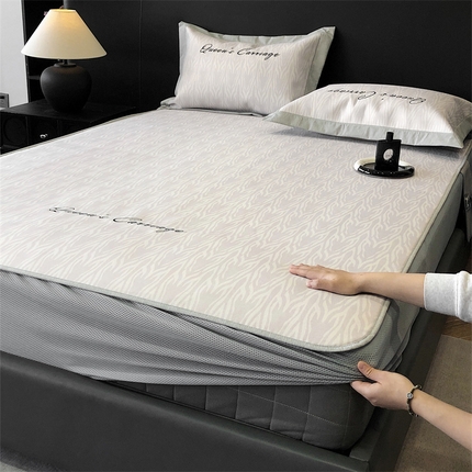 91家纺网 家纺一手货源 找家纺 三味舒屋 2025新款凉感抗菌防螨刺绣冰丝席（新升级7A抗菌）--库里 库里咖-床笠款