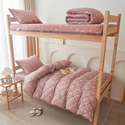 91家纺网 家纺一手货源 找家纺 （总）上喜 热卖学生宿舍床盖三件套