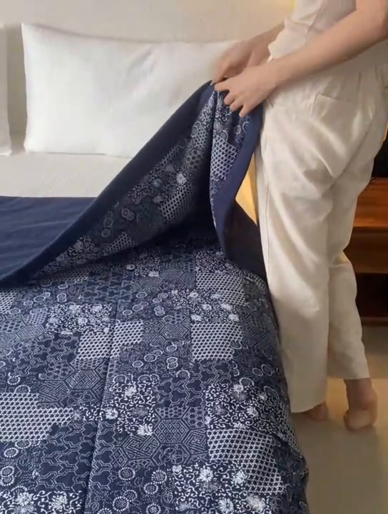 91家纺网 家纺一手货源 找家纺 安莱生活 2024新品双层纱色织花妍缤纷单夏被 花妍缤纷-藏青