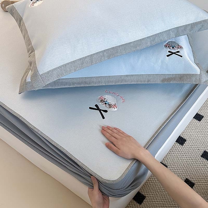 91家纺网 家纺一手货源 找家纺 （总）昔可家纺 2024新款A类900D纯色绣花床笠款冰丝席