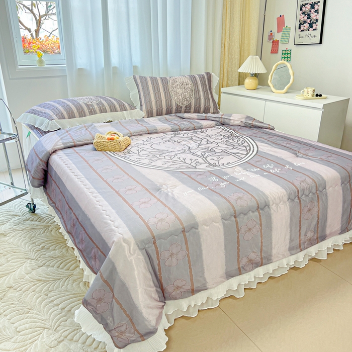 91家纺网 家纺一手货源 找家纺 慕澄家纺 2024新款大版印花乳胶凉席套件-夏被凉席四件套 小苍兰