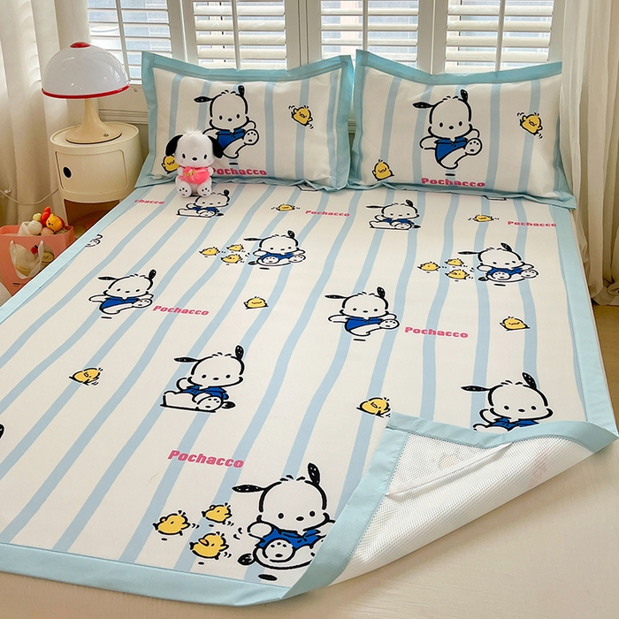 91家纺网 家纺一手货源 找家纺 金爱家 2024新款A类三丽鸥授权数码印花中分子1200D凉感冰丝宽边凉感软席 冰丝席-开心帕恰狗