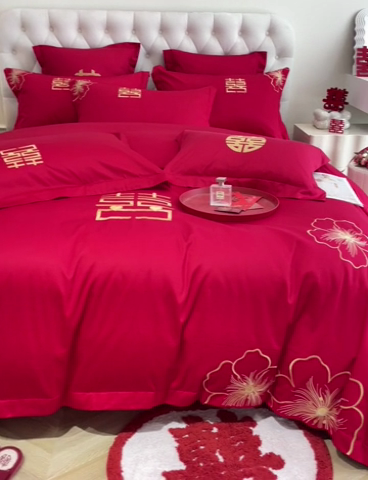 91家纺网 家纺一手货源 找家纺 欧乐蒂 2025新款设计师原创亲肤棉婚庆四件套 花开富贵