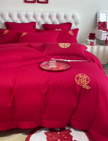 91家纺网 家纺一手货源 找家纺 欧乐蒂 2025新款设计师原创亲肤棉婚庆四件套 云喜东方