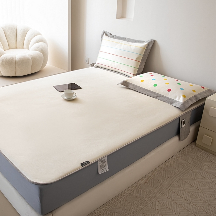 91家纺网 家纺一手货源 找家纺 本希家居 2024新款花漾清新系列高端可水洗冰丝席 小彩条床笠