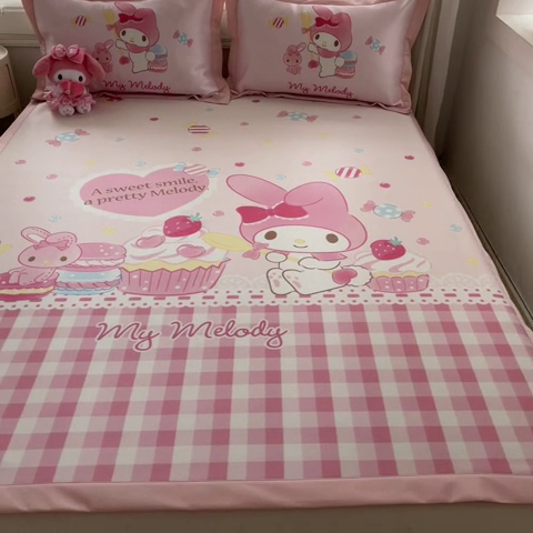 91家纺网 家纺一手货源 找家纺 金爱家 2024新款A类三丽鸥授权数码印花中分子1200D凉感冰丝宽边凉感软席 冰丝席-蛋糕美乐蒂