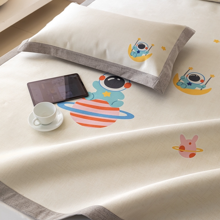 91家纺网 家纺一手货源 找家纺 本希家居 2024新款花漾清新系列高端可水洗冰丝席 自由宇航员平席