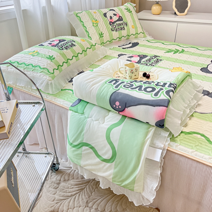 91家纺网 家纺一手货源 找家纺 慕澄家纺 2024新款大版印花乳胶凉席套件-夏被凉席四件套 可爱熊猫