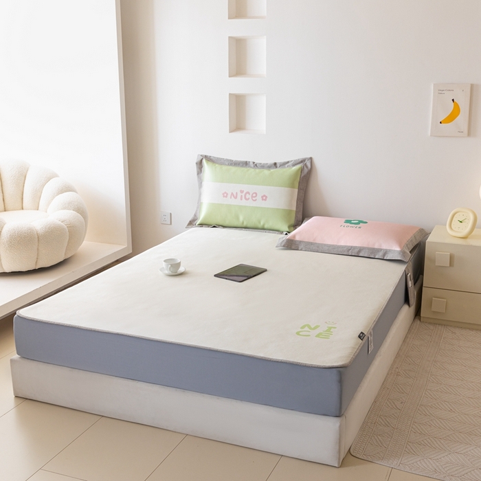 91家纺网 家纺一手货源 找家纺 本希家居 2024新款花漾清新系列高端可水洗冰丝席 小快乐床笠