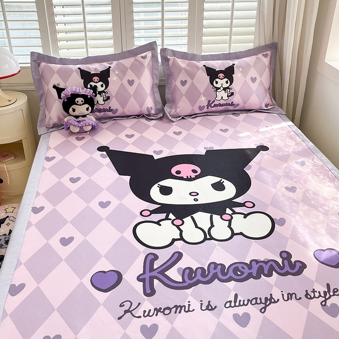 91家纺网 家纺一手货源 找家纺 金爱家 2024新款A类三丽鸥授权数码印花中分子1200D凉感冰丝宽边凉感软席 冰丝席-甜甜库洛米