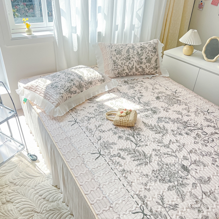 91家纺网 家纺一手货源 找家纺 慕澄家纺 2024新款大版印花床裙款乳胶凉席-凉席三件套 格蕾丝