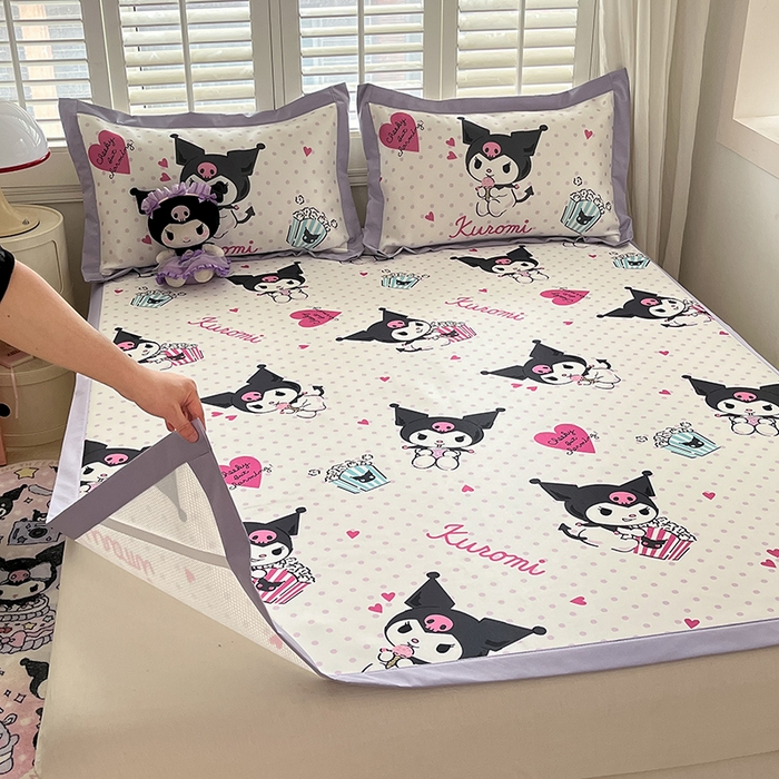 91家纺网 家纺一手货源 找家纺 金爱家 2024新款A类三丽鸥授权数码印花中分子1200D凉感冰丝宽边凉感软席 冰丝席-甜筒爱心库洛米