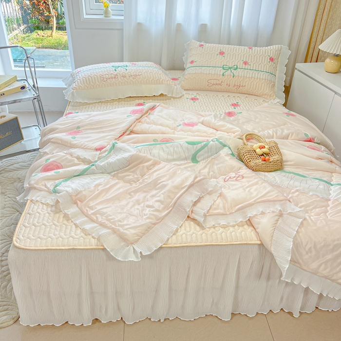91家纺网 家纺一手货源 找家纺 慕澄家纺 2024新款大版印花乳胶凉席套件-夏被凉席四件套 少女心事