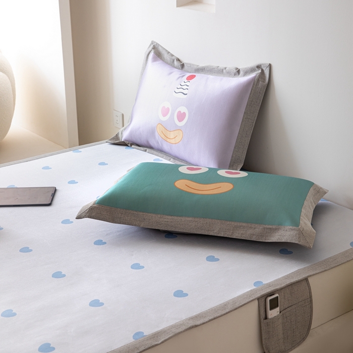 91家纺网 家纺一手货源 找家纺 本希家居 2024新款花漾清新系列高端可水洗冰丝席 淘气爱心平席