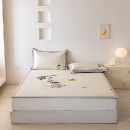 91家纺网 家纺一手货源 找家纺 本希家居 2024新款花漾清新系列高端可水洗冰丝席 自由宇航员平席