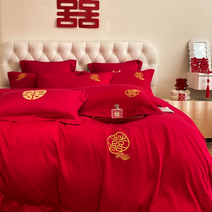 91家纺网 家纺一手货源 找家纺 欧乐蒂 2025新款设计师原创亲肤棉婚庆四件套 云喜东方