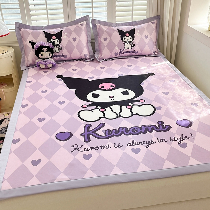 91家纺网 家纺一手货源 找家纺 金爱家 2024新款A类三丽鸥授权数码印花中分子1200D凉感冰丝宽边凉感软席 冰丝席-甜甜库洛米