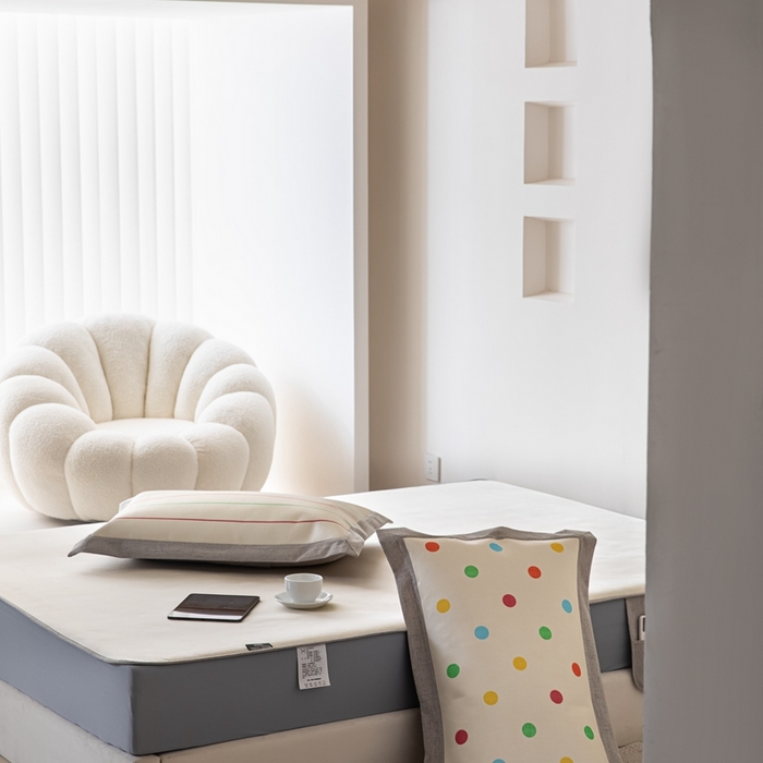 91家纺网 家纺一手货源 找家纺 本希家居 2024新款花漾清新系列高端可水洗冰丝席 小彩条床笠