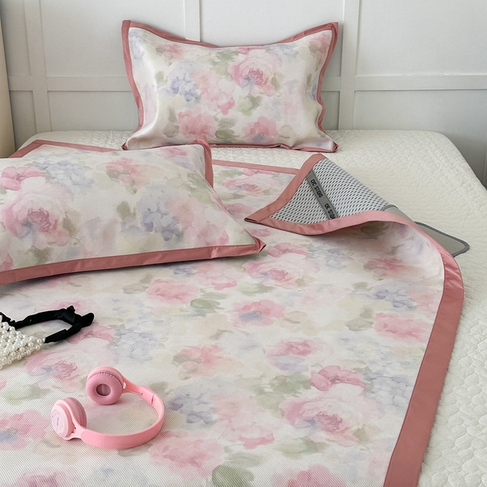 91家纺网 家纺一手货源 找家纺 昔可家纺 2024新款高端数码印花养生冰藤席--简约系列 彩色水彩花