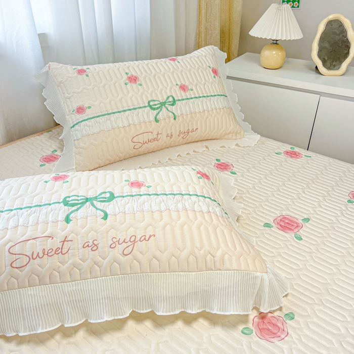 91家纺网 家纺一手货源 找家纺 慕澄家纺 2024新款大版印花床裙款乳胶凉席-凉席三件套 少女心事