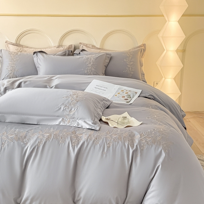 91家纺网 家纺一手货源 找家纺 欧乐蒂 2025新款秘密花园-新疆长绒棉刺绣四件套-终版 秘密花园-神秘灰