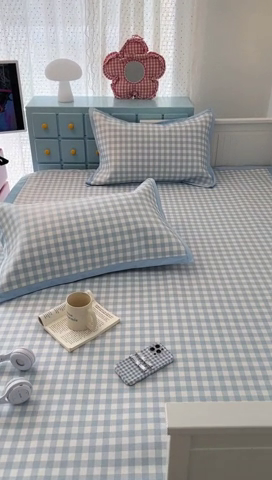 91家纺网 家纺一手货源 找家纺 昔可家纺 2024新款高端数码印花养生冰藤席--简约系列 蓝格子