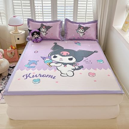 91家纺网 家纺一手货源 找家纺 桃子家居 2024新款A类三丽鸥授权数码印花中分子1200D凉感冰丝宽边凉感软席详情 冰丝席-冰淇淋库洛米