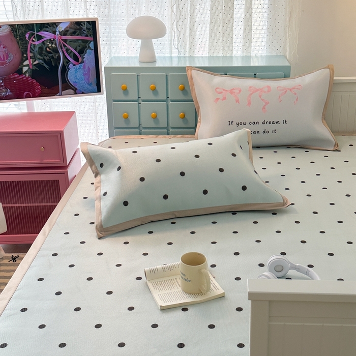 91家纺网 家纺一手货源 找家纺 （总）昔可家纺 2024新款高端数码印花养生冰藤席波点大版枕套系列