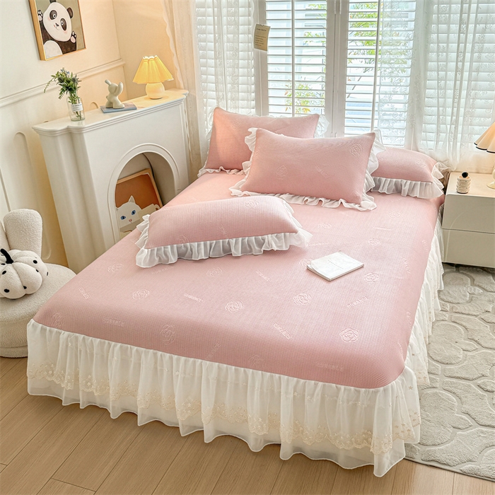 91家纺网 家纺一手货源 找家纺 启程家纺 2024新款A类凉豆豆床裙款凉席三件套 山茶花-粉