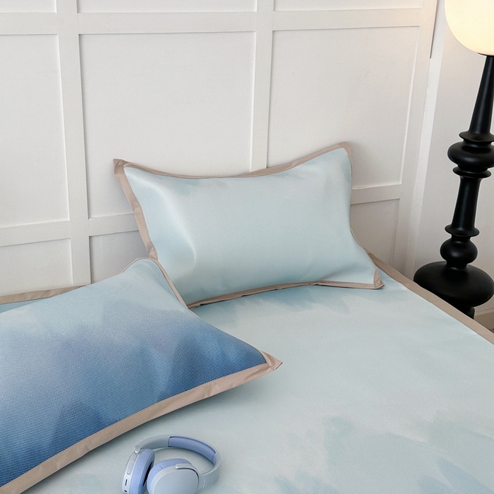 91家纺网 家纺一手货源 找家纺 昔可家纺 2024新款高端数码印花养生冰藤席--马卡龙系列 晕染蓝