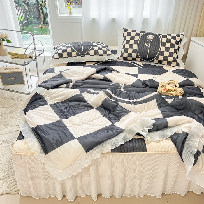 91家纺网 家纺一手货源 找家纺 慕澄家纺 2024新款大版印花乳胶凉席套件-夏被凉席四件套 棋盘玫瑰