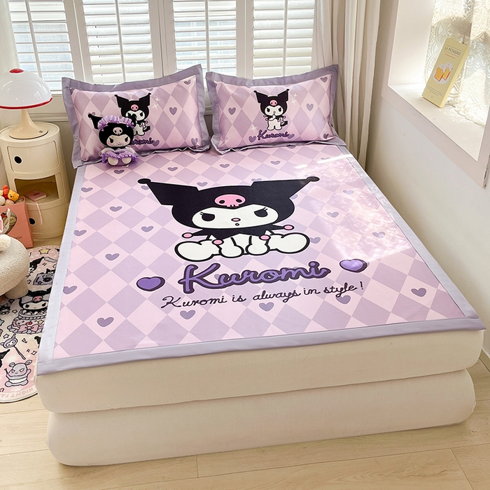 91家纺网 家纺一手货源 找家纺 金爱家 2024新款A类三丽鸥授权数码印花中分子1200D凉感冰丝宽边凉感软席 冰丝席-甜甜库洛米