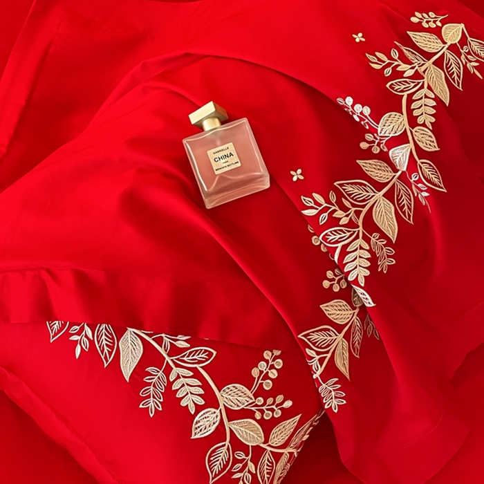 91家纺网 家纺一手货源 找家纺 欧乐蒂 2025新款秘密花园-新疆长绒棉刺绣四件套-终版 秘密花园-喜庆红