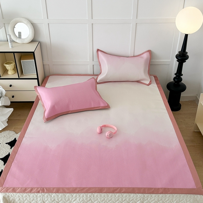 91家纺网 家纺一手货源 找家纺 昔可家纺 2024新款高端数码印花养生冰藤席--马卡龙系列 晕染粉