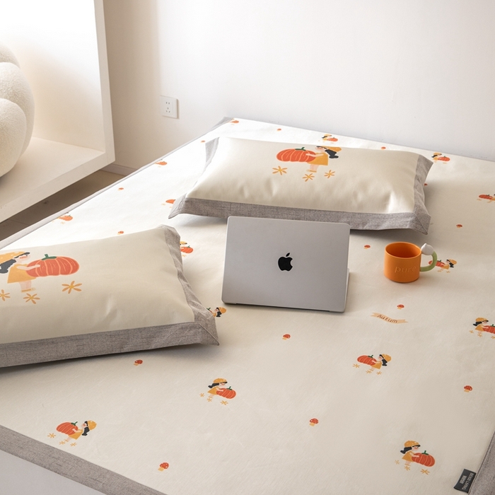 91家纺网 家纺一手货源 找家纺 本希家居 2024新款花漾清新系列高端可水洗冰丝席 小南瓜平席