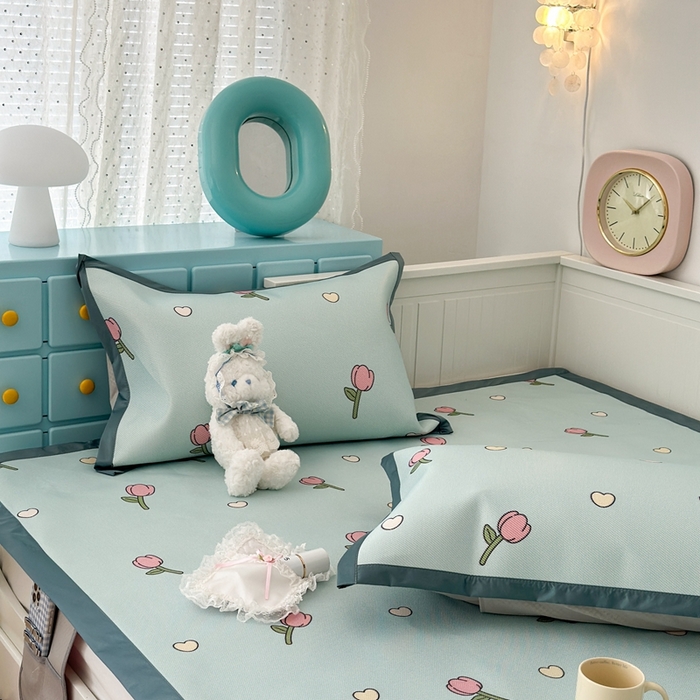 91家纺网 家纺一手货源 找家纺 昔可家纺 2024新款高端数码印花养生冰藤席--卡通系列 爱心郁金香