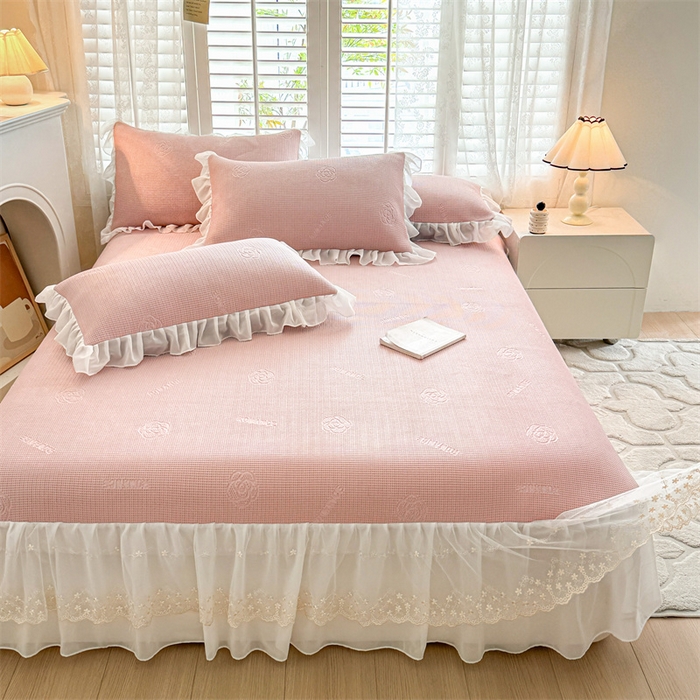 91家纺网 家纺一手货源 找家纺 启程家纺 2024新款A类凉豆豆床裙款凉席三件套 山茶花-粉