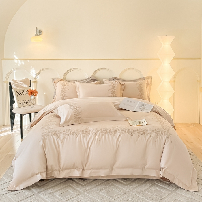 91家纺网 家纺一手货源 找家纺 欧乐蒂 2025新款秘密花园-新疆长绒棉刺绣四件套-终版 秘密花园-奶昔咖