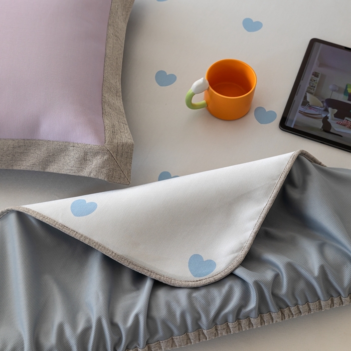 91家纺网 家纺一手货源 找家纺 本希家居 2024新款花漾清新系列高端可水洗冰丝席 淘气爱心床笠