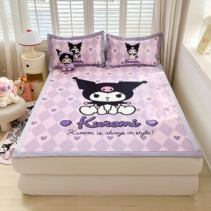 91家纺网 家纺一手货源 找家纺 金爱家 2024新款A类三丽鸥授权数码印花中分子1200D凉感冰丝宽边凉感软席 冰丝席-甜甜库洛米