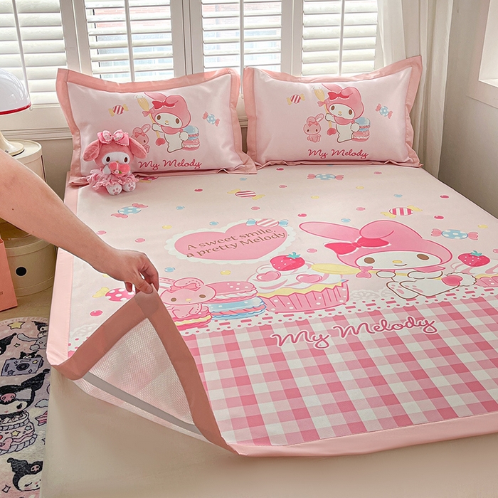 91家纺网 家纺一手货源 找家纺 金爱家 2024新款A类三丽鸥授权数码印花中分子1200D凉感冰丝宽边凉感软席 冰丝席-蛋糕美乐蒂