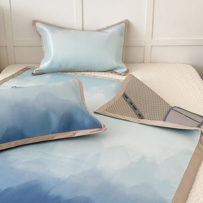 91家纺网 家纺一手货源 找家纺 昔可家纺 2024新款高端数码印花养生冰藤席--马卡龙系列 晕染蓝